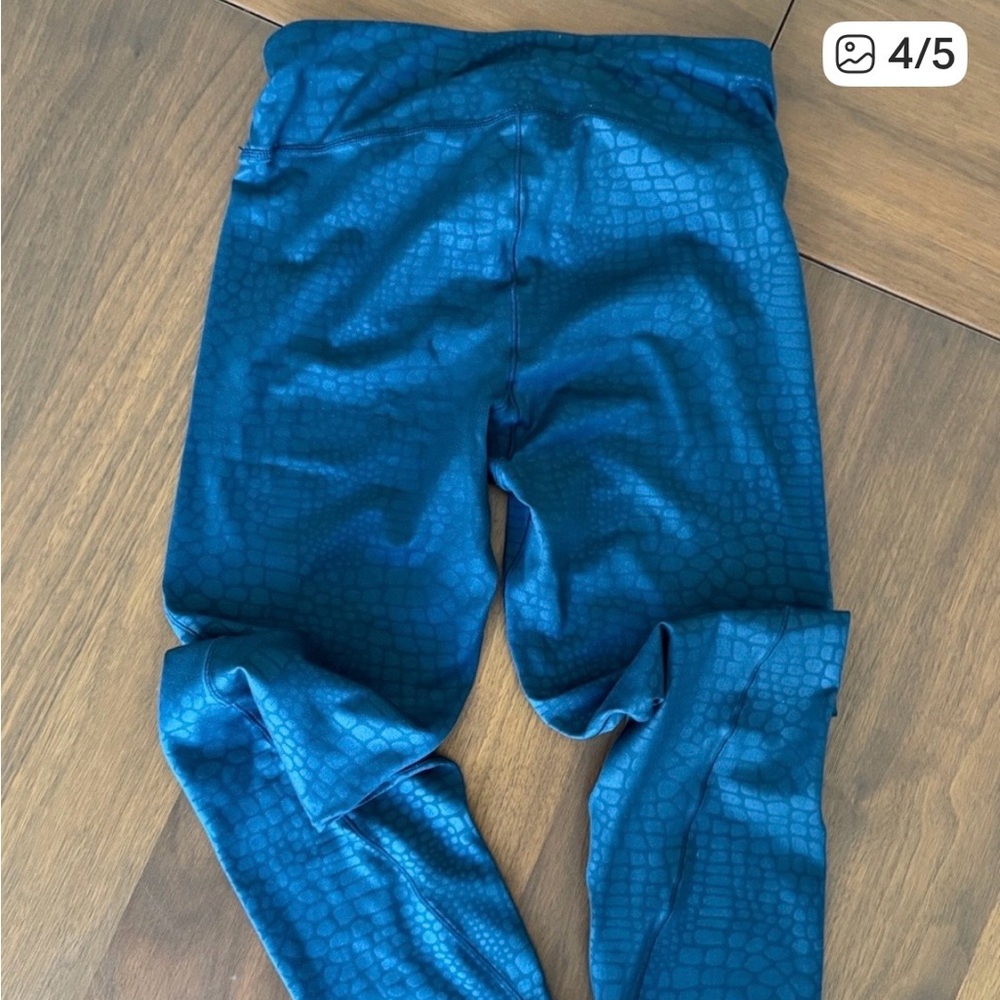 Sweaty Betty Blue and Black Leggings